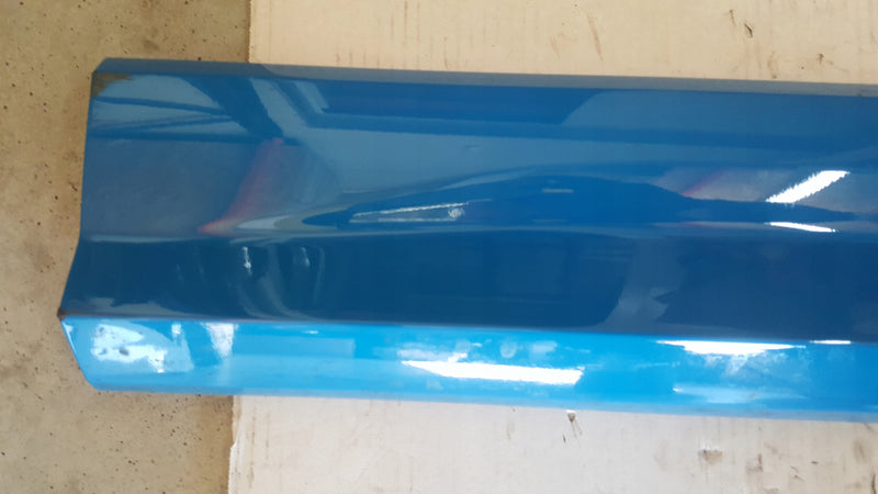 Listwa drzwi LE przód AUDI Q2 81A853959A demontaż
