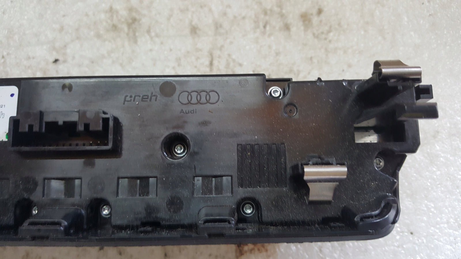Panel klimatyzacji AUDI A3 8Y0820043A demontaż