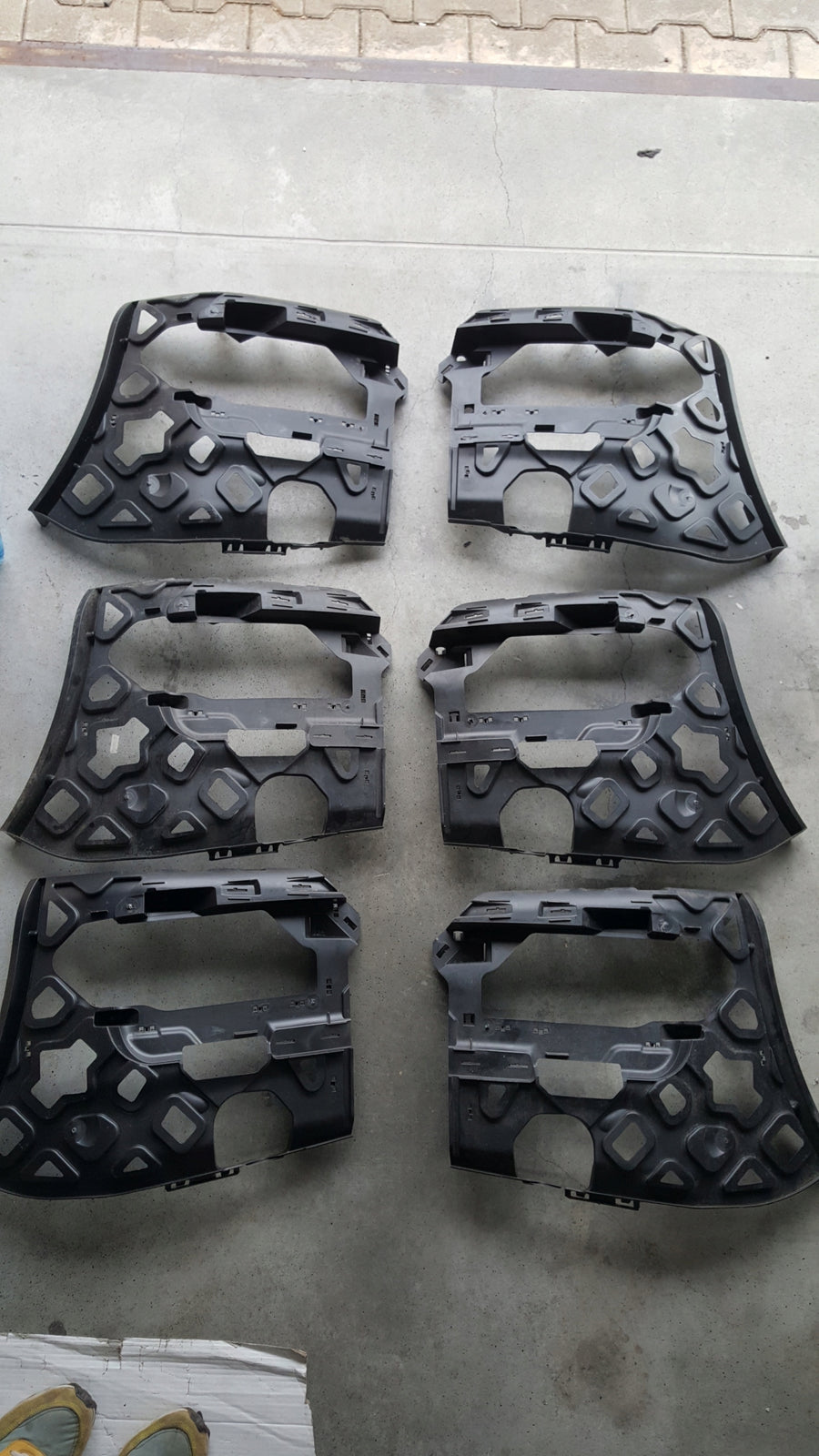 Ślizgi zderzaka przedniego VW CADDY 2K5807723 2K5807724 demontaż