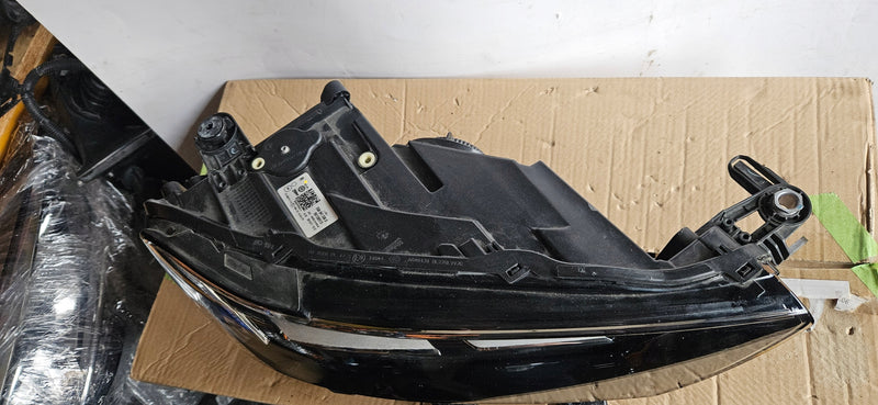 2GA941036D PRAWY kompletny ful led Vw T-ROC 2017r demontaż