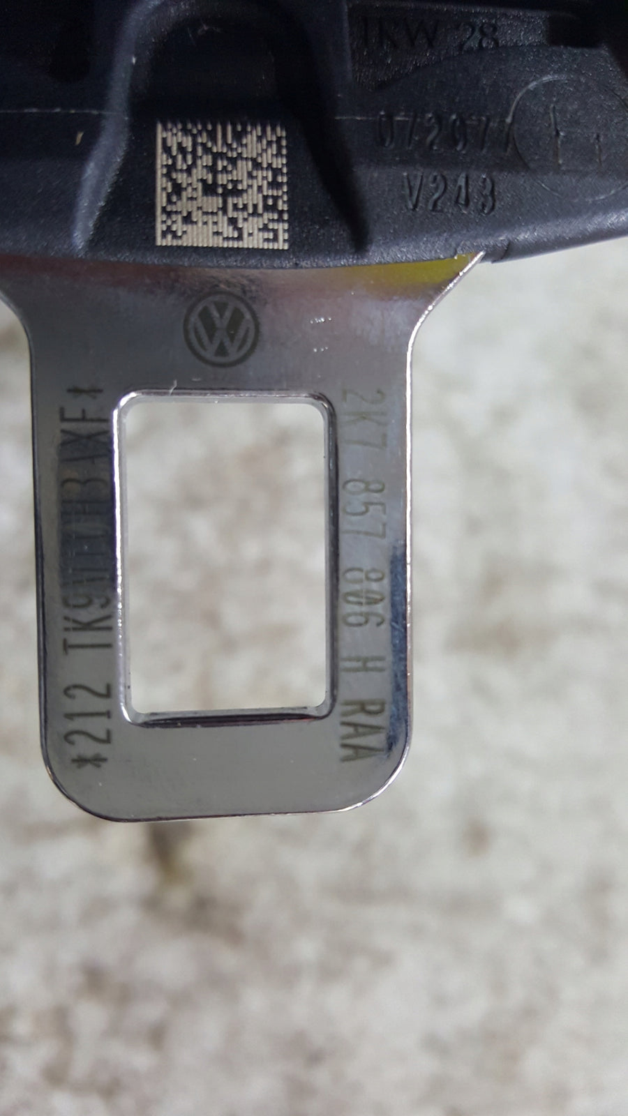PAS BEZPIECZEŃSTWA VW CADDY 2K7857806H TYŁ PRAWY