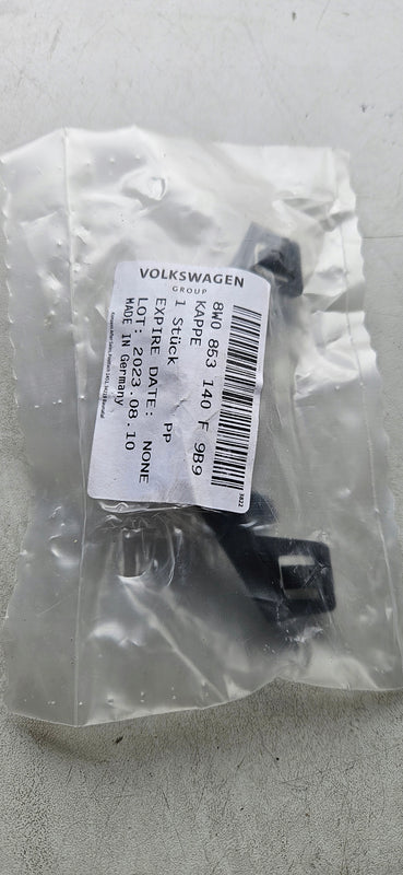 Nowy Uchwyt kamery w gril AUDI A4 8W0853231F z zaślepką 8W0853140F