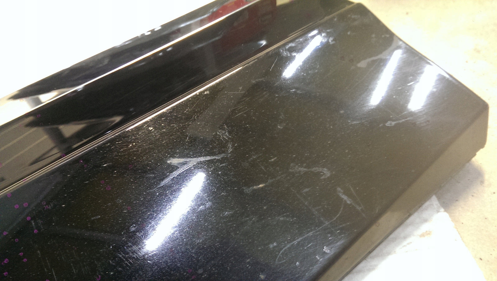 Listwa drzwi PR przód VW TOUAREG III 760854940A