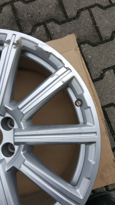 AUDI Q7 SQ7 4M0 FELGA ALUMINIOWA 9J x 20 ET 33 5x112 OE 4M0601025AD