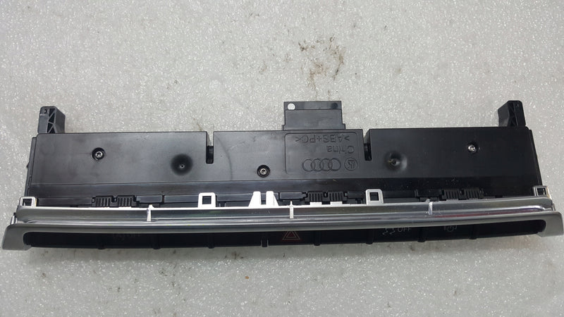 Panel przycisków AUDI Q2 81A925301C demontaż