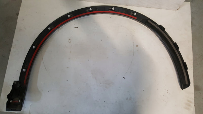 Listwa błotnika lewy przód AUDI Q3 8U0853717A demontaż