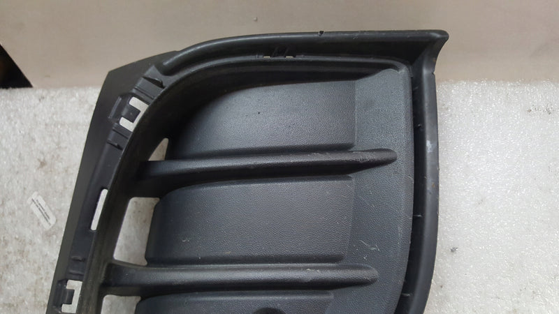Kratka zderzaka prawy przód VW ID.4 11A807820 demontaż