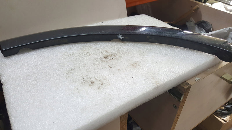 Listwa zderzaka przedniego lewa strona AUDI Q4 e-tron 89A853025F