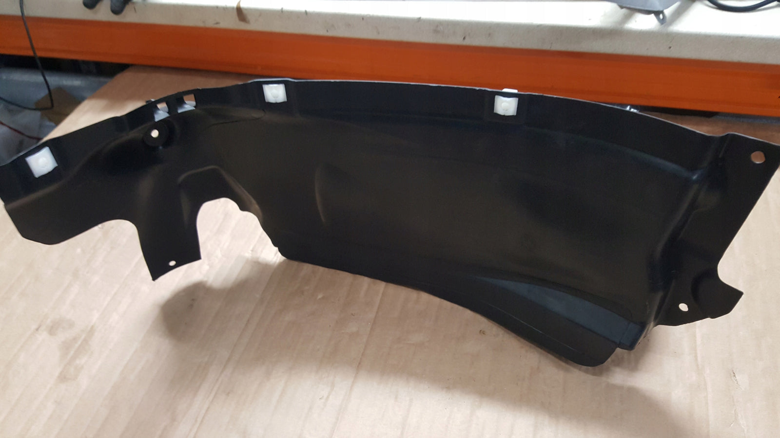AUDI A4 B9 8W SPOJLER NADKOLE DOKŁADKA PRZÓD PRAWY 8W0853888L 8W0853888P