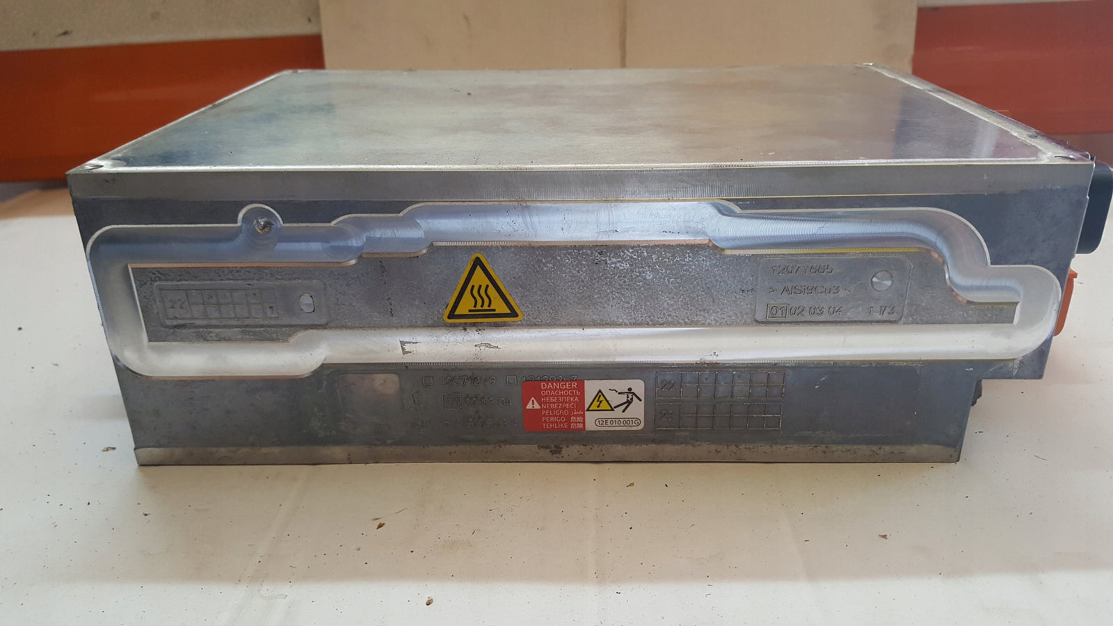 5b3930cb5570bb76f75497131d95d8e1