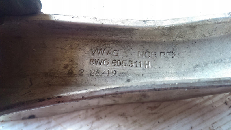 Wahacz tył AUDI A4 B9 A5 8W0505311H DEMONTAŻ