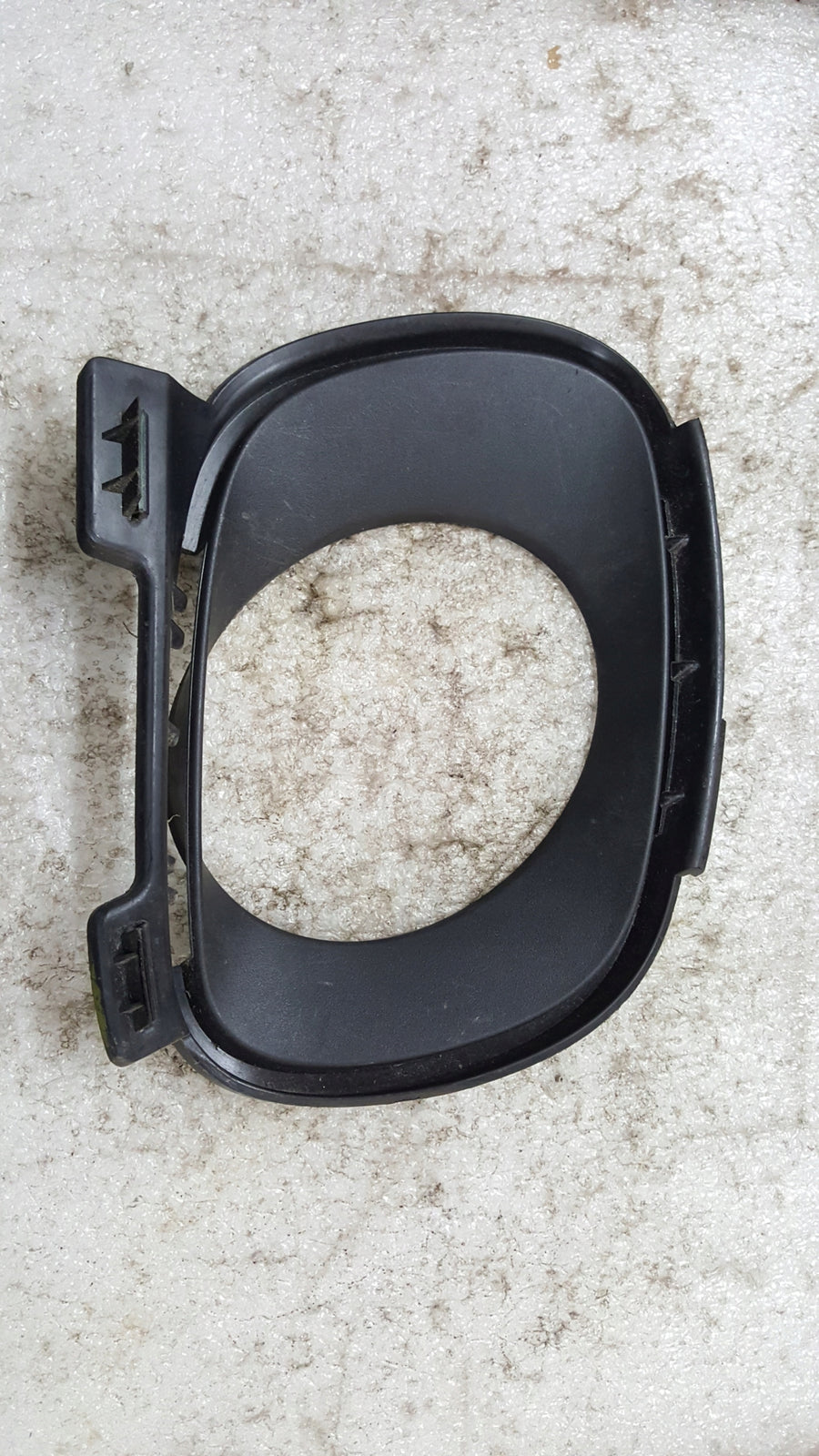 ZAŚLEPKA TYLNEGO ZDERZAKA WYDECHY BMW X5 E70 PRAWA 5112105034/7182252