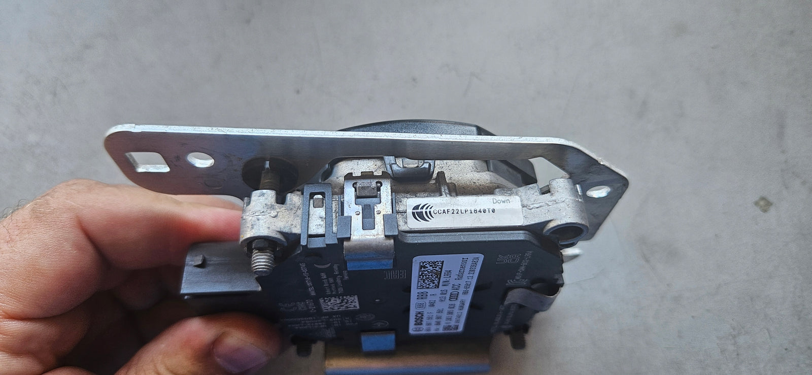 Radar ACC distronic AUDI Q5 80A907561F 80A907574 demontaż