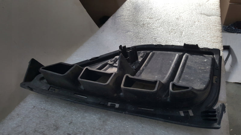 Kratka zderzaka prawy przód VW ID.4 11A807820 demontaż