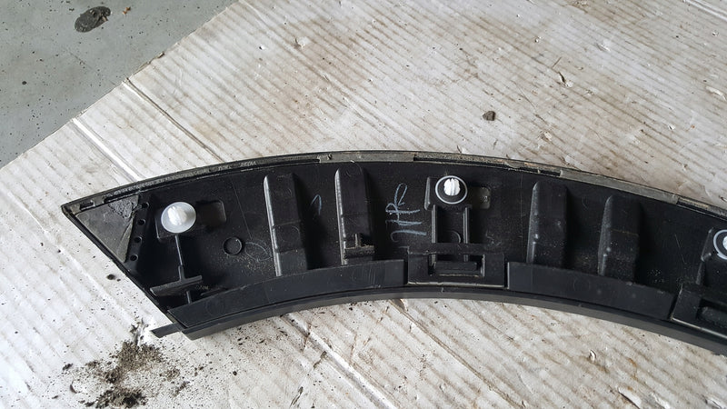 Listwa błotnika lewy tył SUBARU XV C10010067