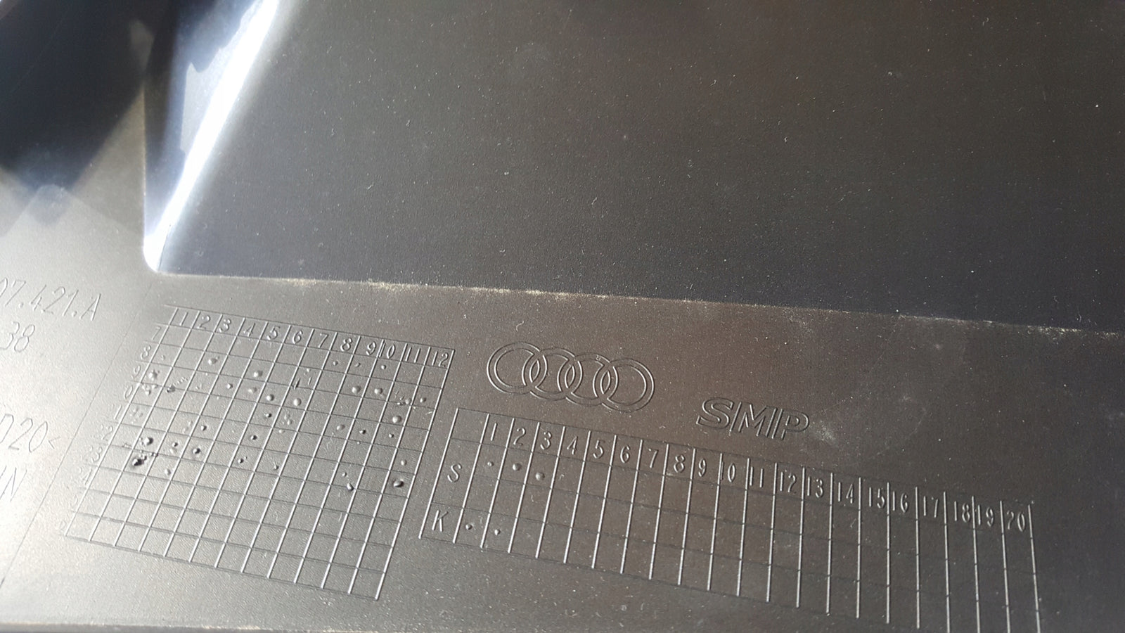 Dokładka spoiler zderzaka tył AUDI A1 82A807421A