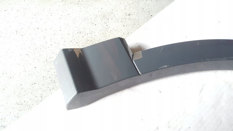 Listwa błotnika prawy przód AUDI Q2 81A853718A