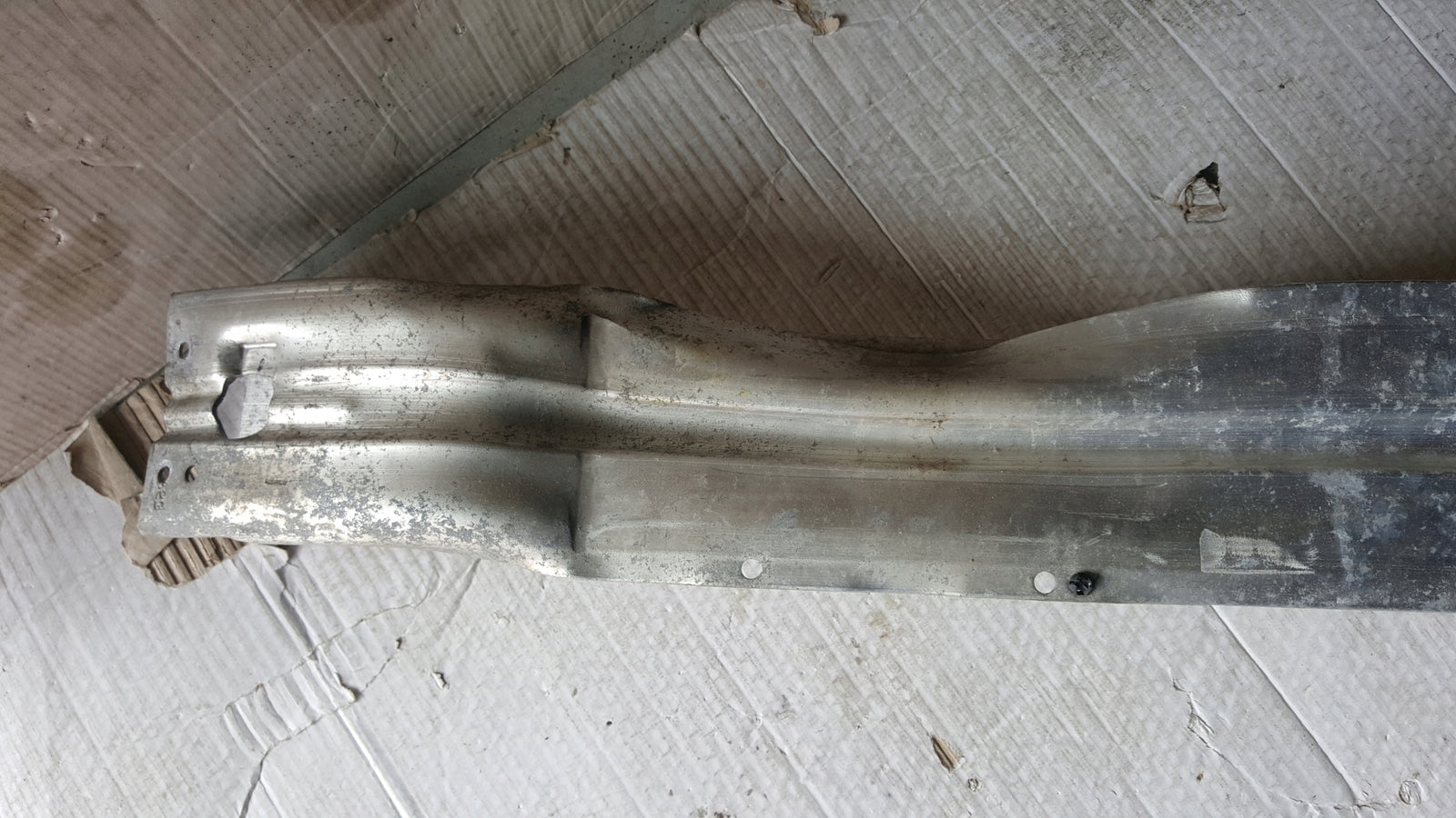 Belka zderzaka przedniego AUDI A4 (B8) A5 RS4 RS5 LIFT 8K0807113F demontaż