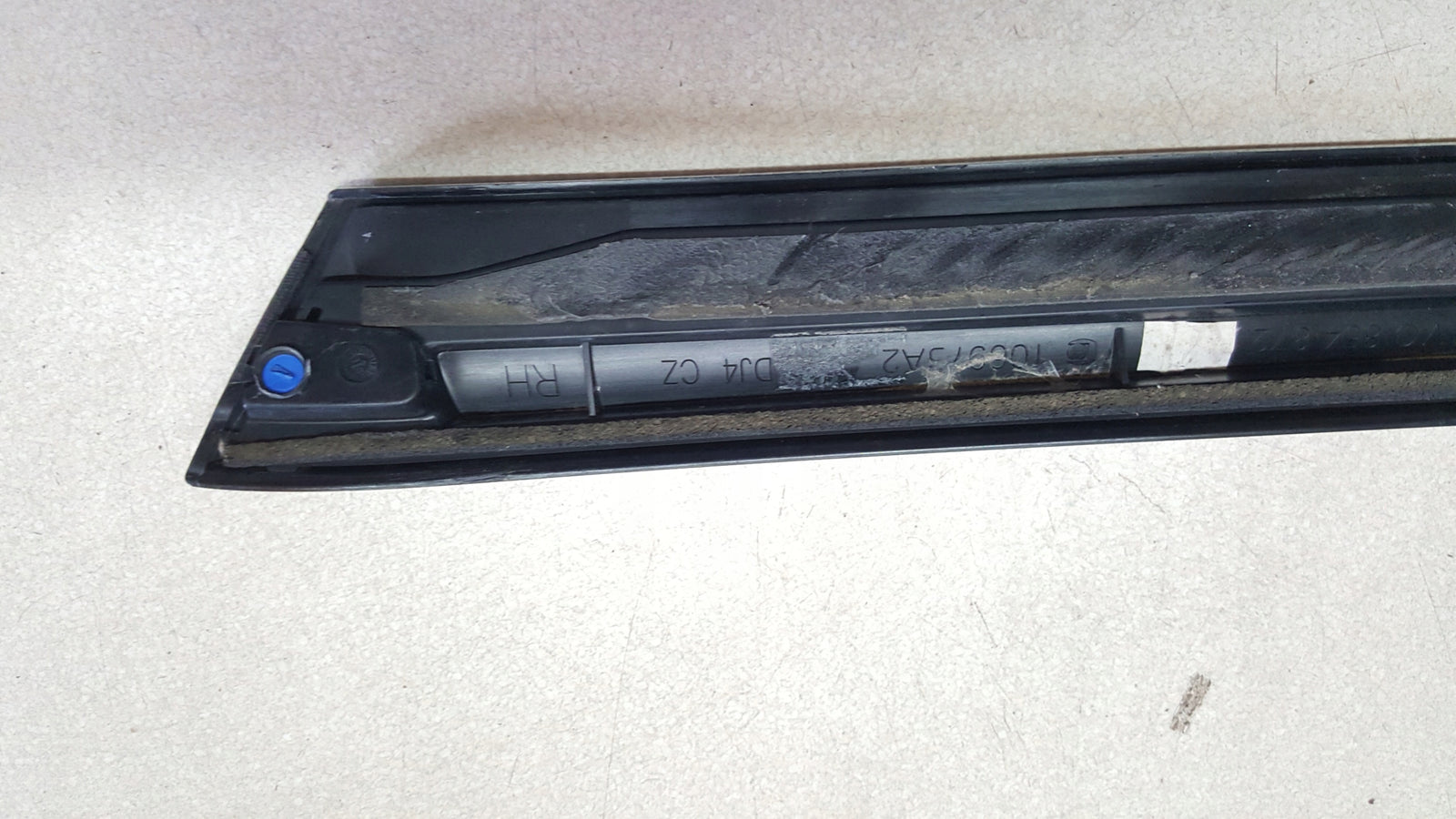 AUDI Q7 17^ prawa listwa klapy tył spoiler 4M0854872A