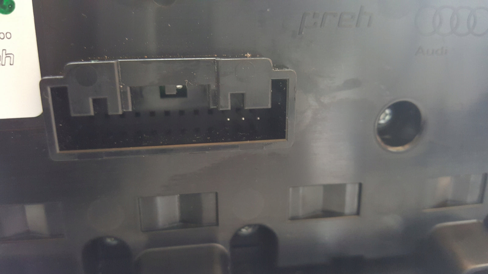 Panel klimatyzacji AUDI E-TRON 4J3820043B