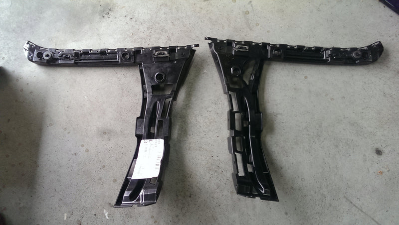 Ślizgi zderzaka tył MERCEDES W205 A2058801702/1802