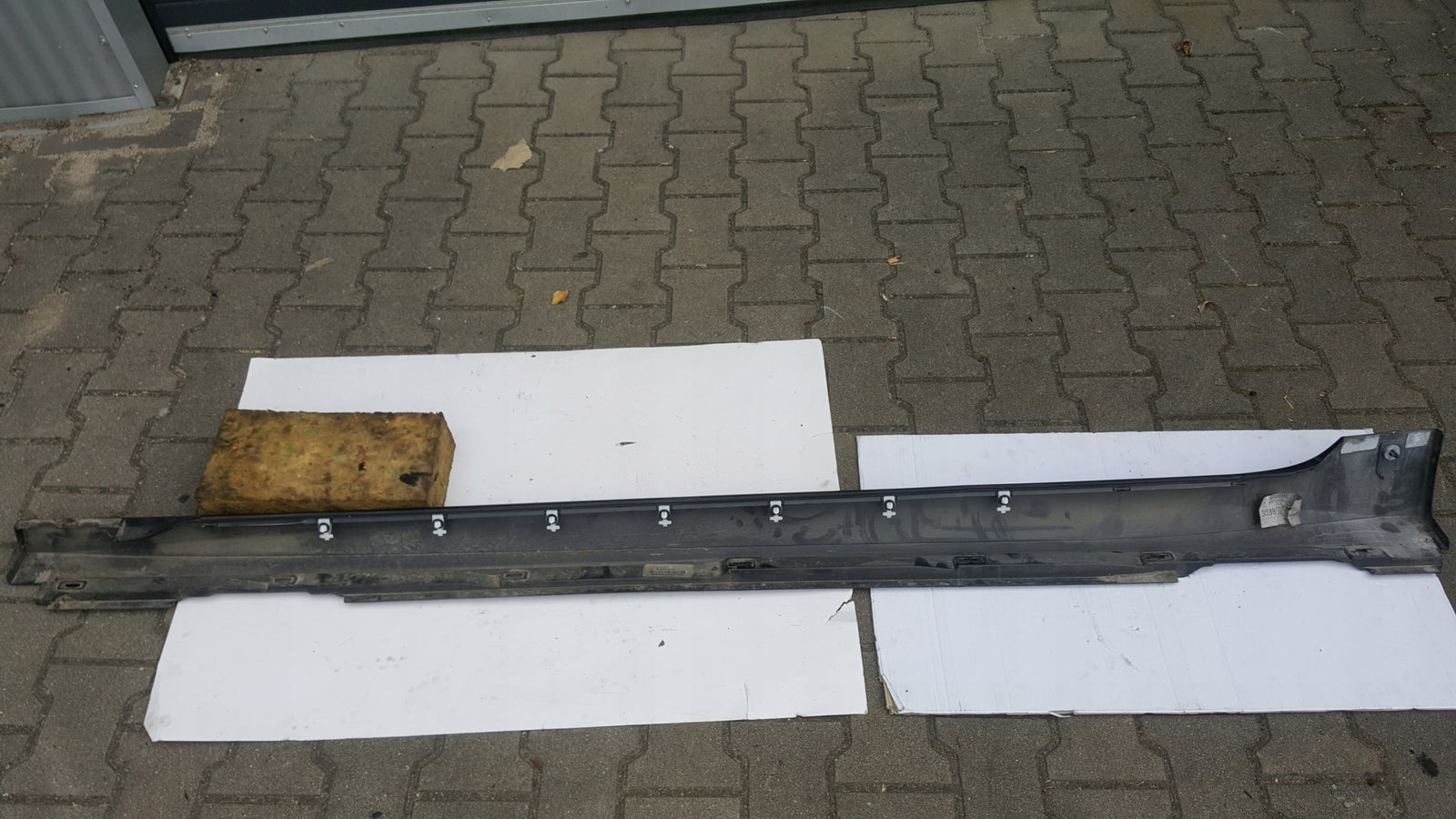 Listwa progowa prawa AUDI A6 (C8) 4K0853856 demontaż