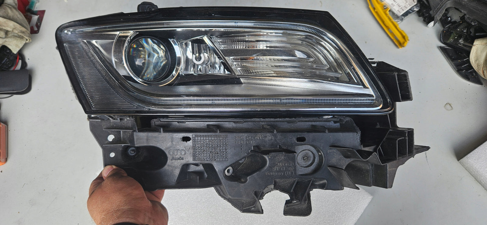Pr kompletny xenon skr LED Audi Q5 lift 8R0941032C IDEAŁ! Wraz z mocowaniem