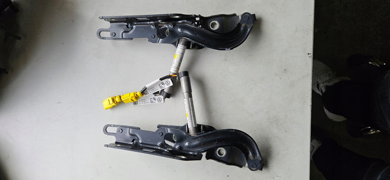 ORYGINALNE zawiasy maski L+P Vw ID.7 14A823306B 14A823305B