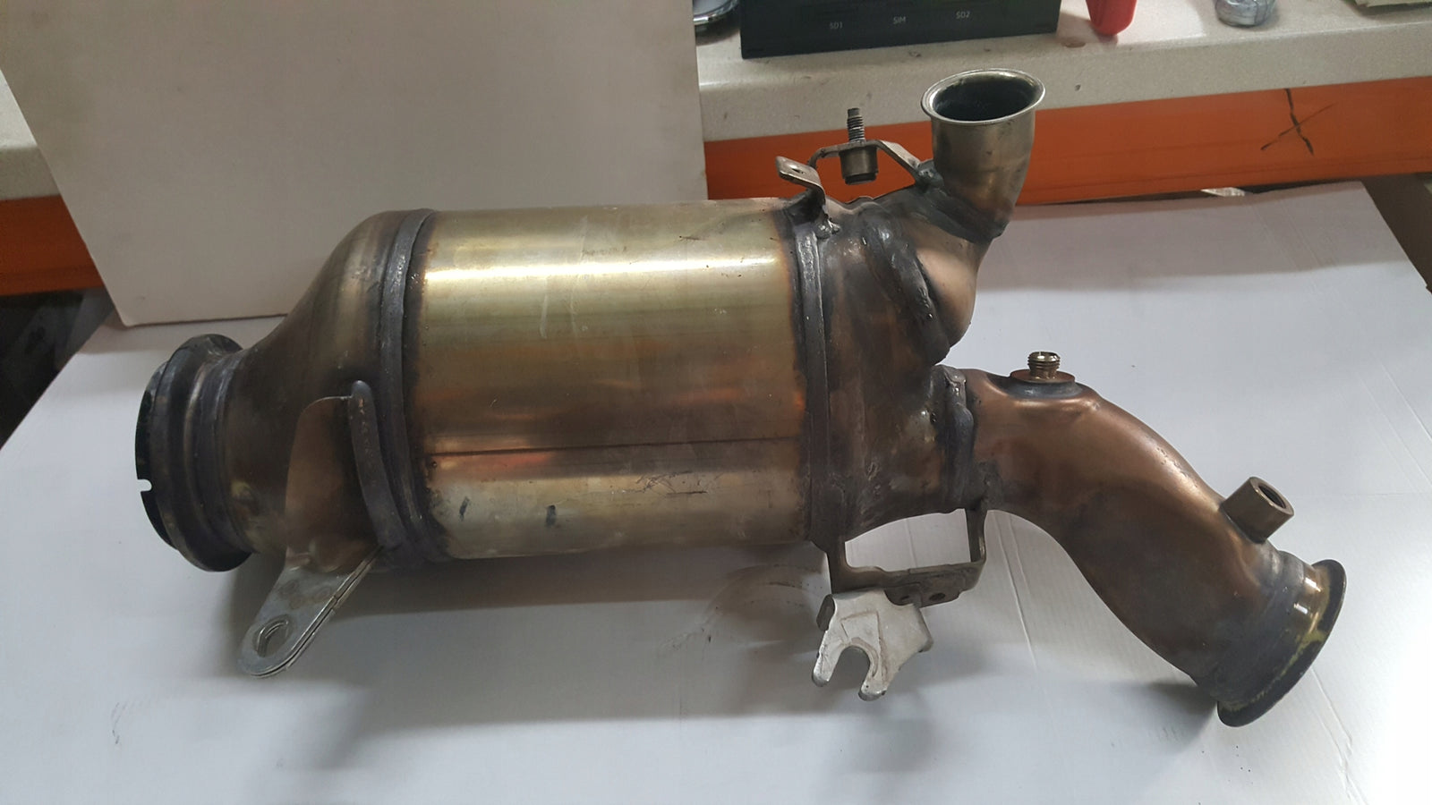 Filtr cząstek stałych DPF-- AUDI A4 (B9) A5 A6 (C8) A7 05L131765K demontaż