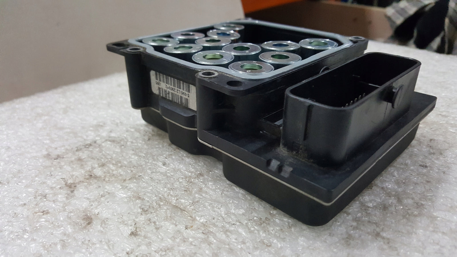 Sterownik pompy ABS VW POLO SKODA FABIA SEAT IBIZA 6R0907379BE demontaż