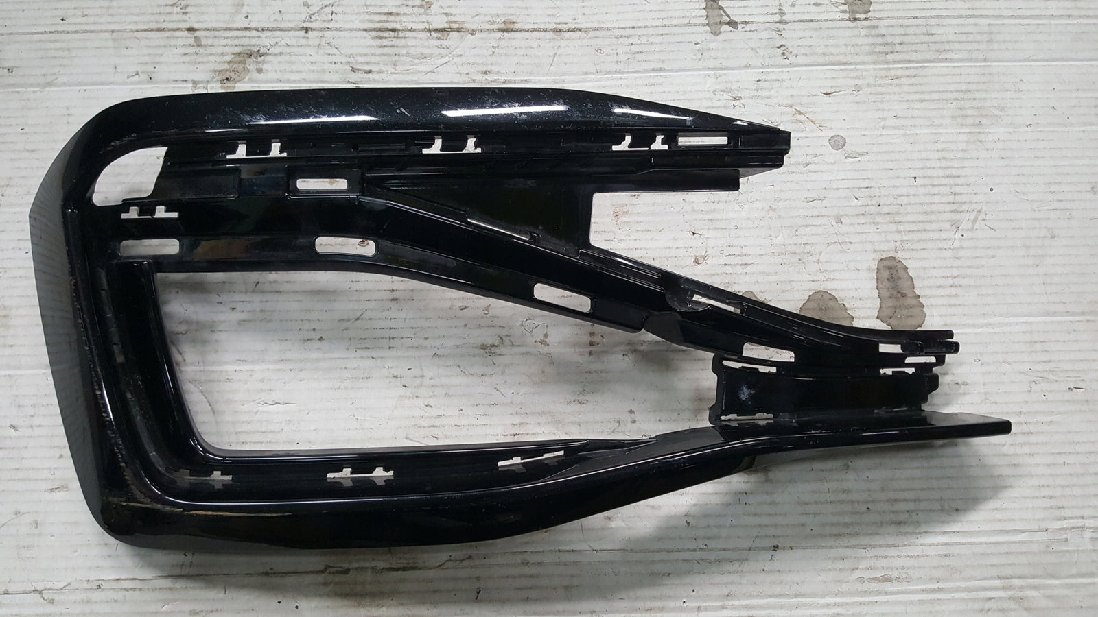 Kratka zderzaka LE przód VW PASSAT B8 R 3G0853793C