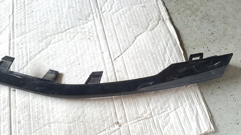 Listwa zderzaka przedniego AUDI Q3 83A853643 demontaż