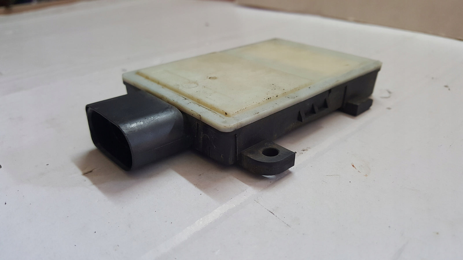 Radar asystent zmiany pasa VW AUDI LAMBORGHINI 4N0907669AM demontaż