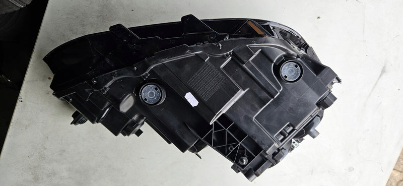 Le reflektor Vw Passat B8 3G1941005c 2025r IDEAŁ z nowego samochodu