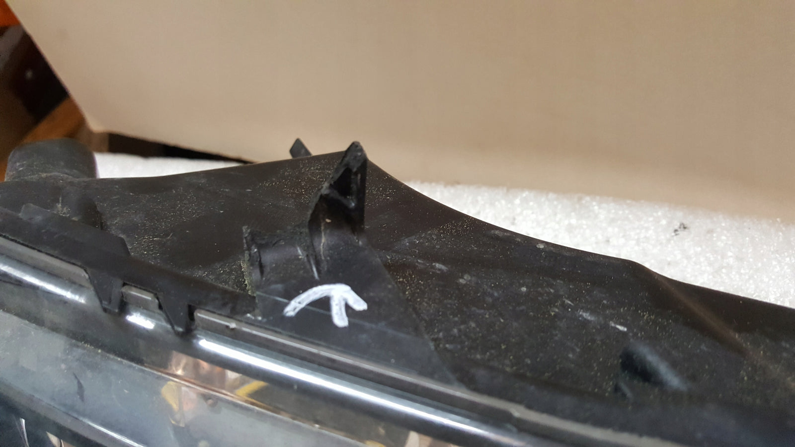 Lewy halogen VW CADDY 2K5941661B demontaż oryginał