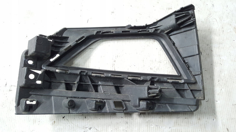 Kratka ramka halogenu prawa VW POLO 2G0853666G