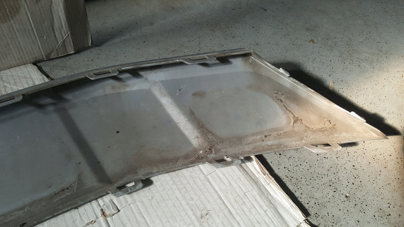 Dokładka spoiler zderzaka przedniego VW T-ROC 2GA807531A demontaż