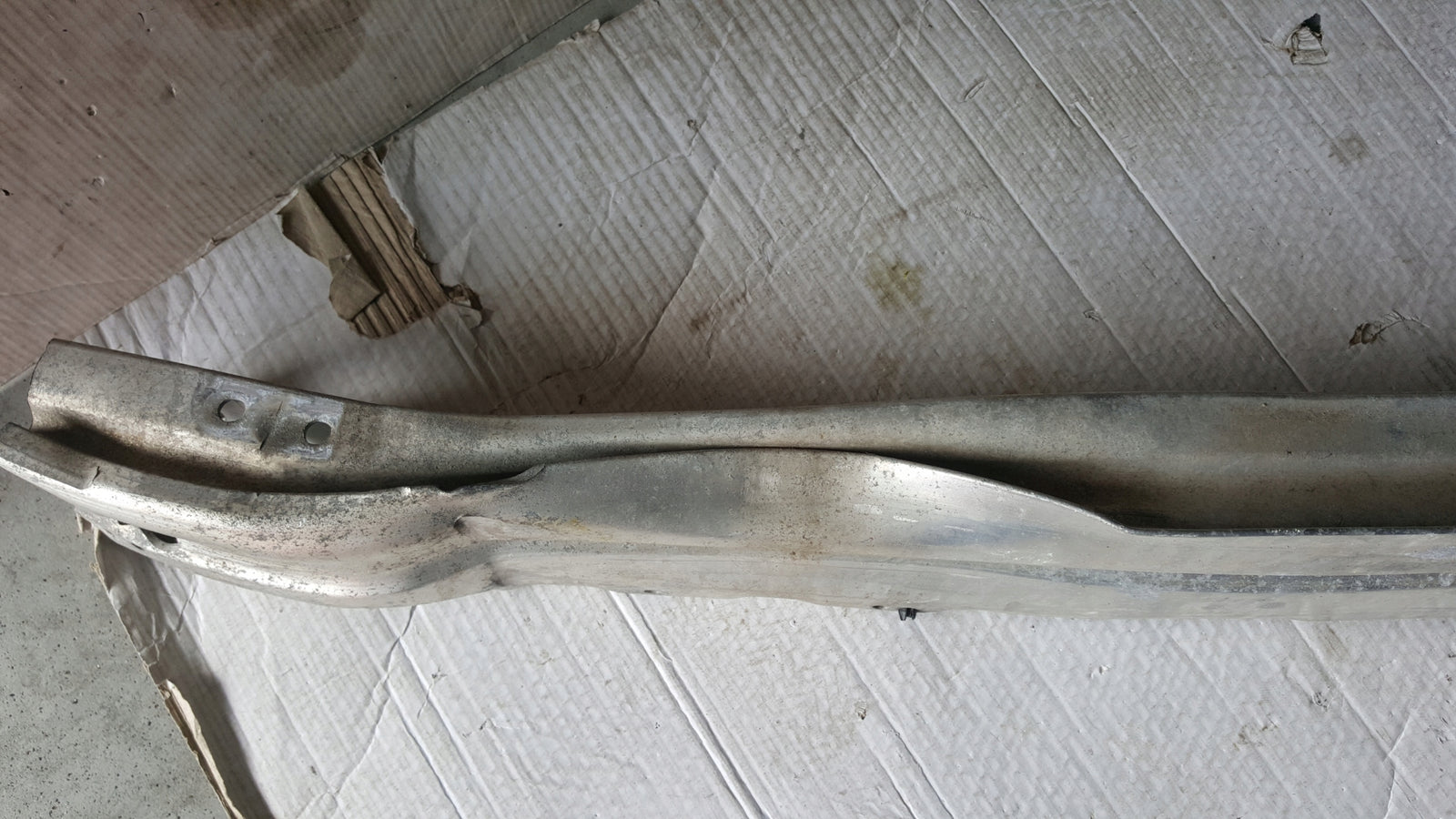 Belka zderzaka przedniego AUDI A4 (B8) A5 RS4 RS5 LIFT 8K0807113F demontaż
