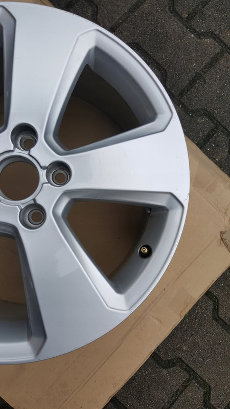 AUDI A3 8V FELGA 7.5JX17 ET41 8V0601025 BK ORYGINAŁ