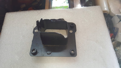 Mocowanie belki LE przód AUDI RS4 RS5 8W0804473B