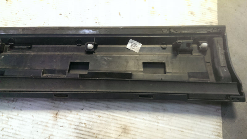 Listwa drzwi prawy przód AUDI Q3 8U0853960G