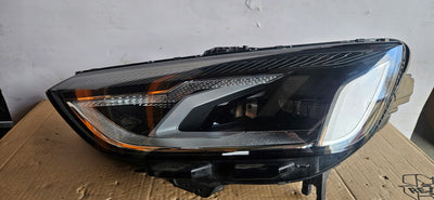 8W0941011 IDEAŁ! Le kompletny reflektor LED Audi A4 IDEAŁ 2019r