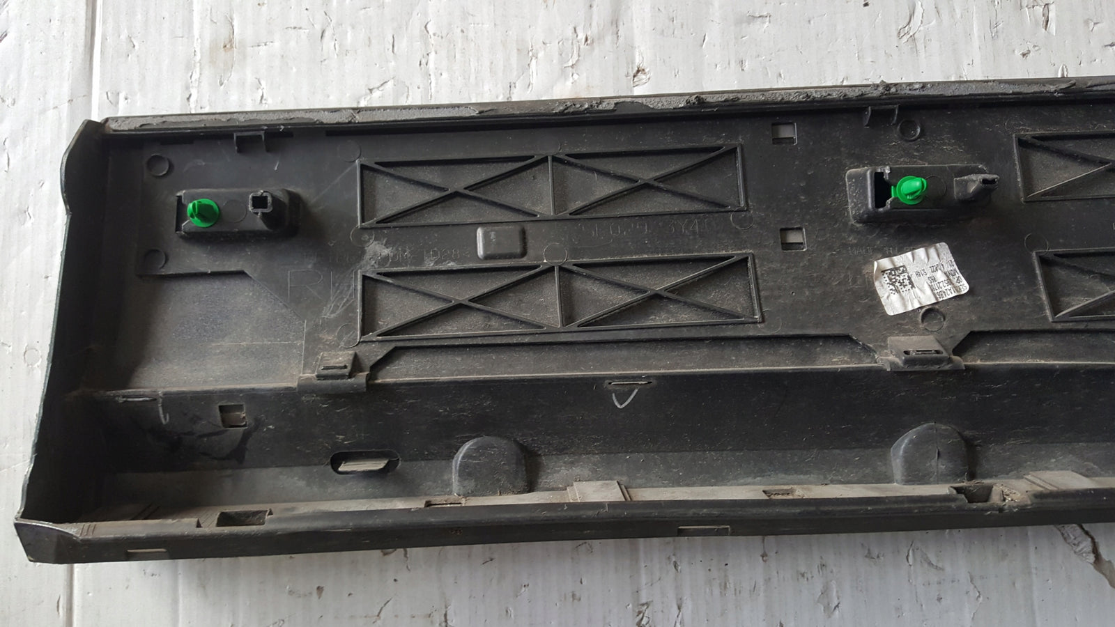 Listwa drzwi prawy tył SEAT ATECA 575854950J demontaż