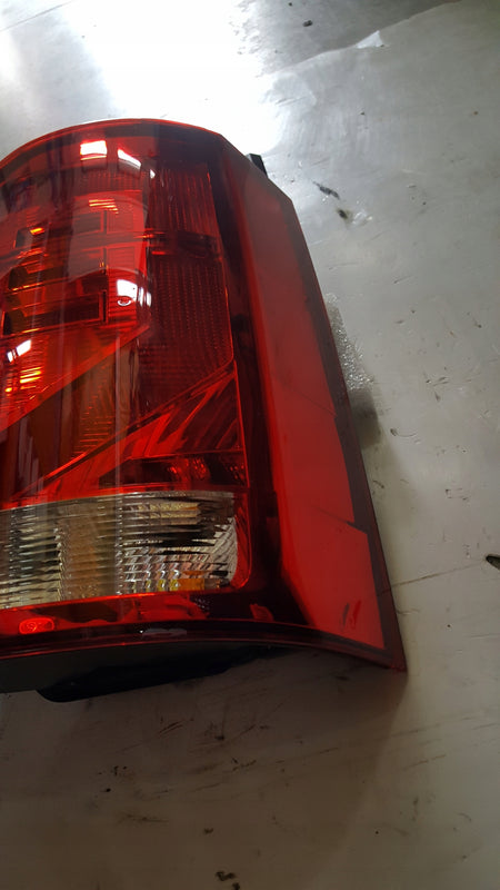 VW TRANSPORTER CARAVELLE MULTIVAN TYLNA PRAWA LAMPA KLAPA T6.1