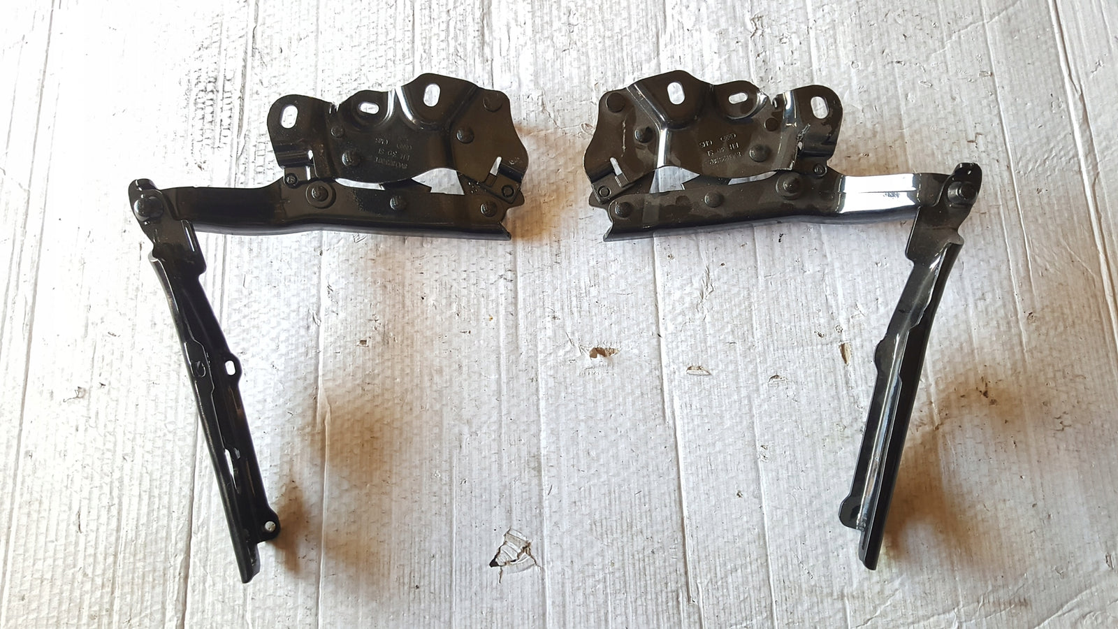 NOWE ORYGINALNE zawiasy maski L+P strona AUDI A3 RS3 8V0823301F 8V0823302F