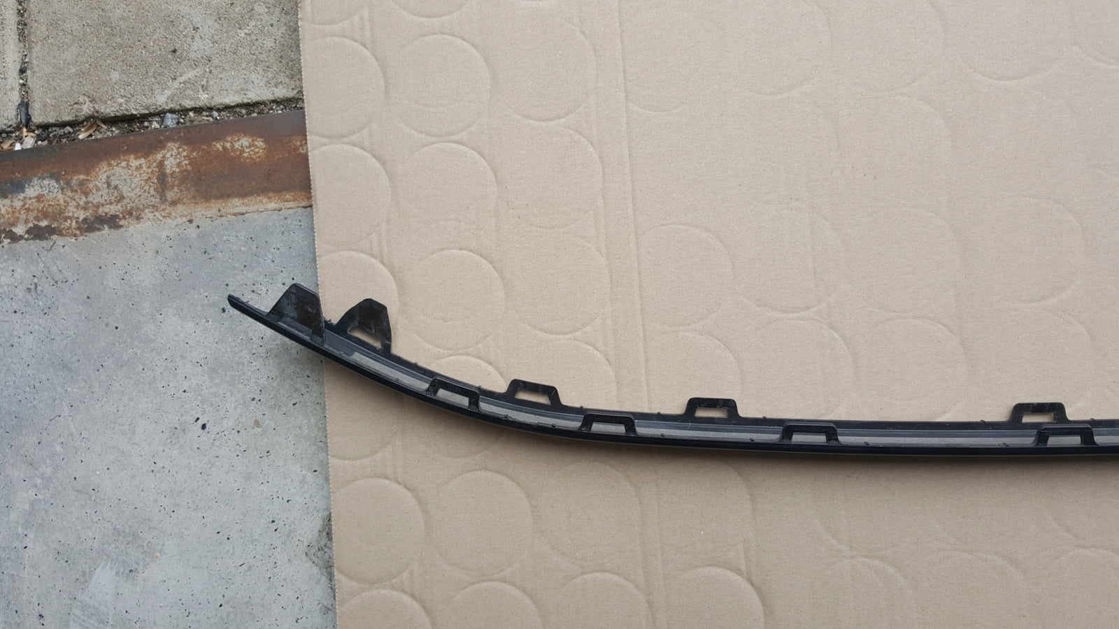VW TOUAREG 760 2018+ LISTWA SPOILER ZDERZAKA PRZÓD CZARNY 760853245C