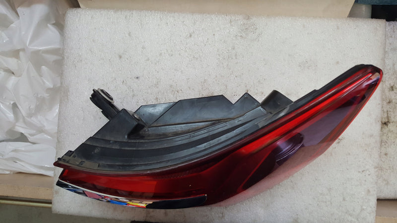 Tylna prawa lampa LED AUDI A6 (C8) sedan 4K5945070 demontaż