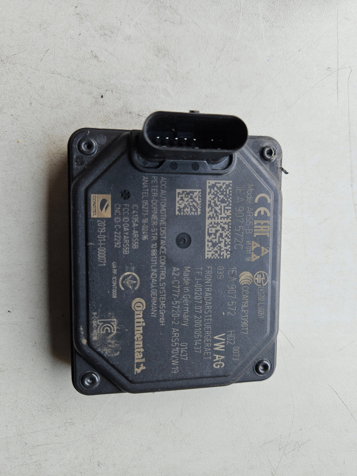 Radar distronic ACC VW AUDI 1EA907572C IDEAŁ