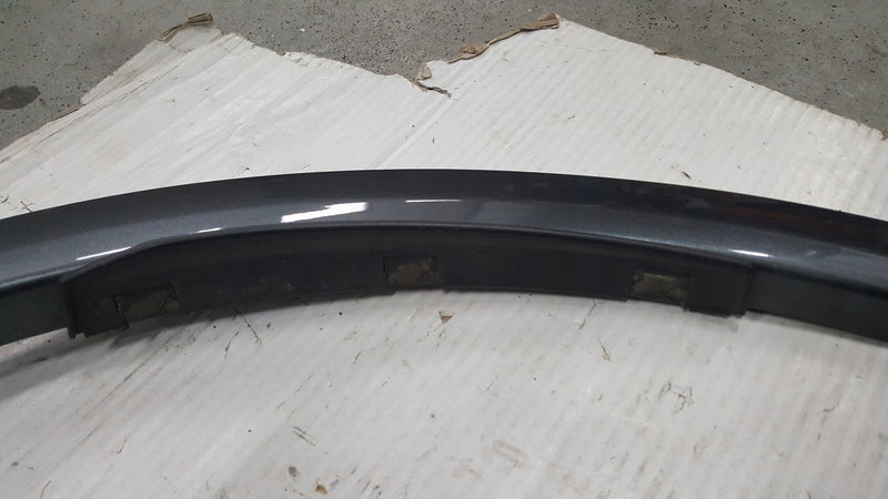 Listwa błotnika prawy tył AUDI Q5 80A853818B demontaż