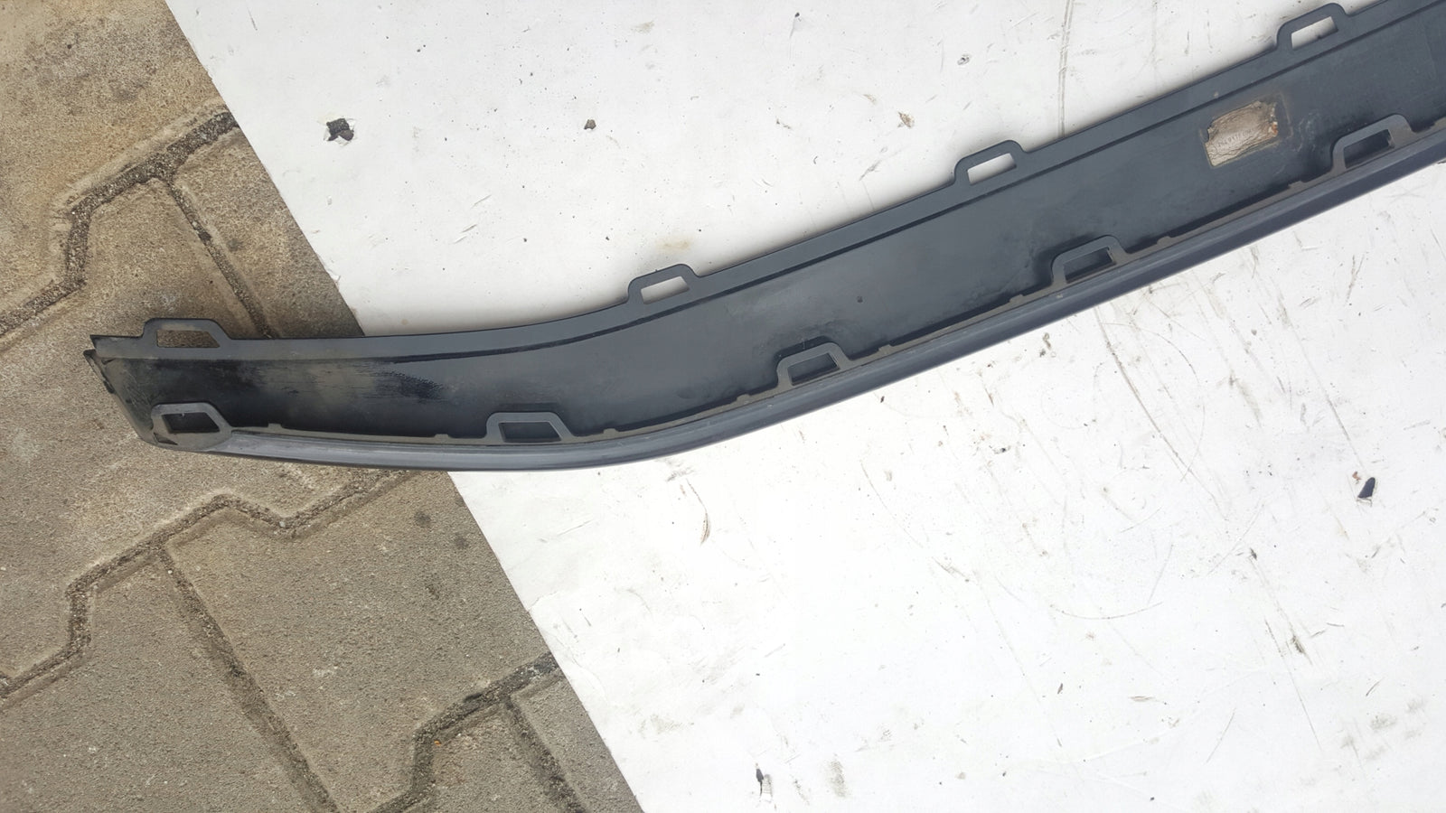 Audi RS4 B9 8W spoiler listwa dolna zderzaka przedniego 8W0807513B